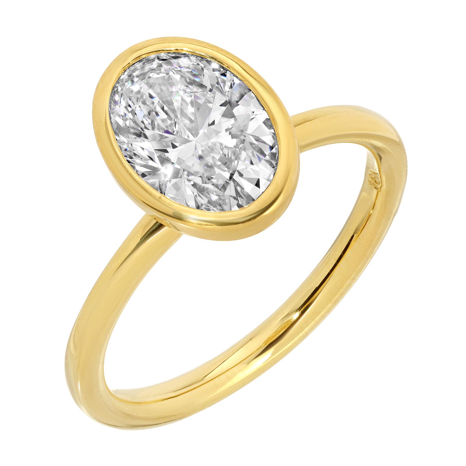 Luminous Oval - 2.01 Cttw Oval Brilliant Diamond Ring, 18K Yellow Gold (VVS2/E)